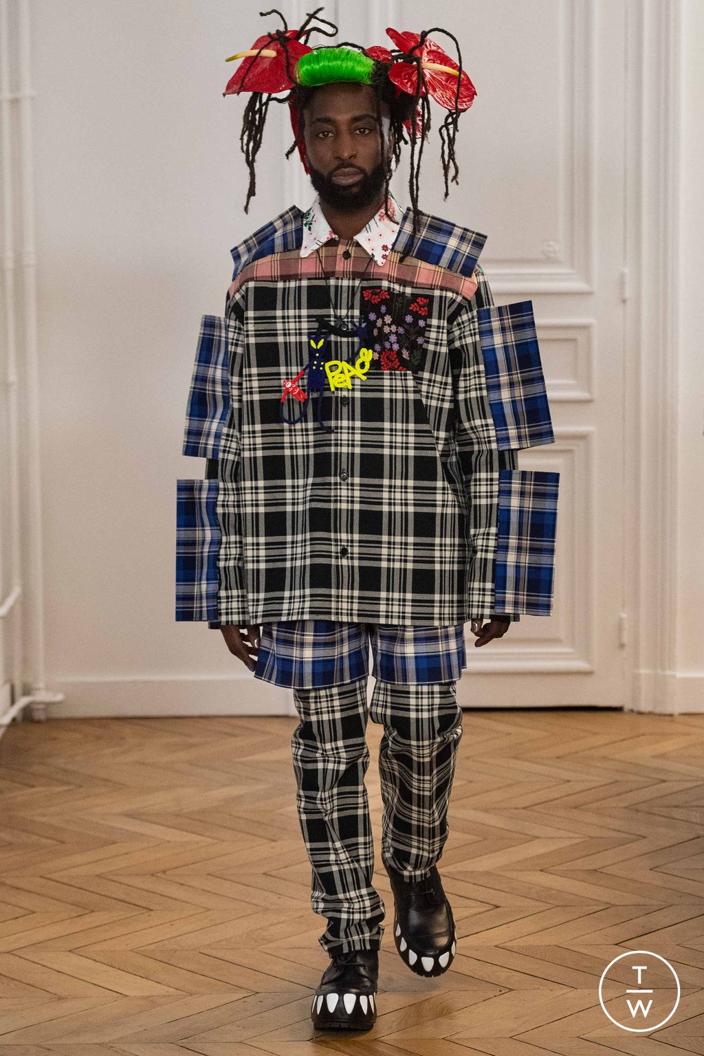 Fashion Week Paris Fall/Winter 2024 look 11 de la collection Walter Van Beirendonck menswear