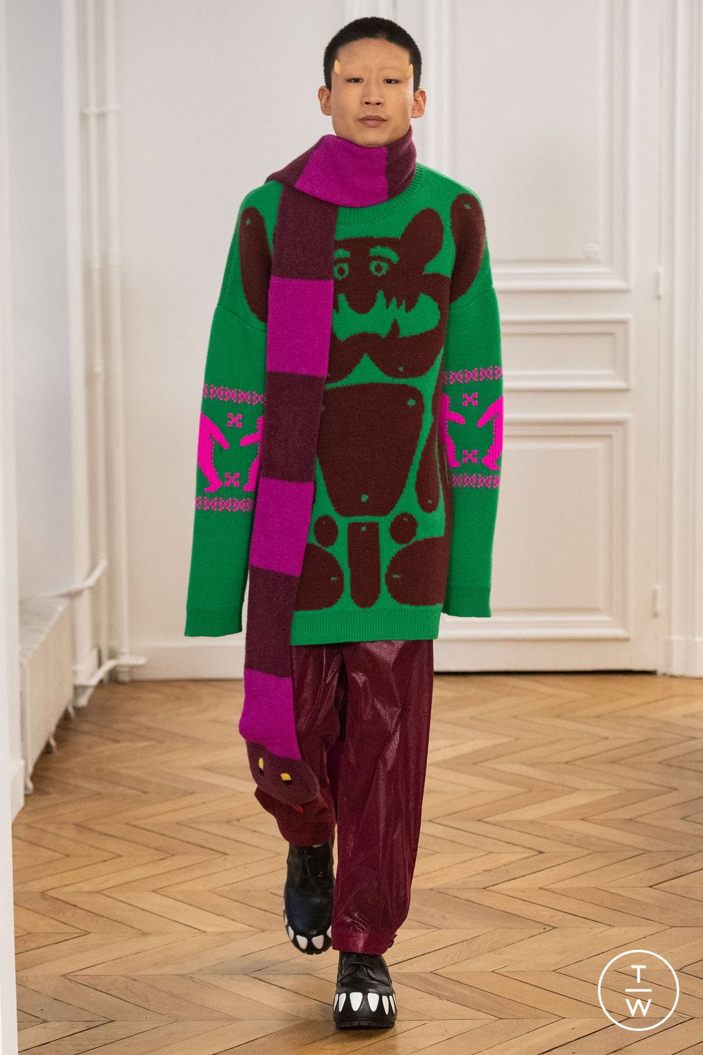 Fashion Week Paris Fall/Winter 2024 look 22 de la collection Walter Van Beirendonck menswear