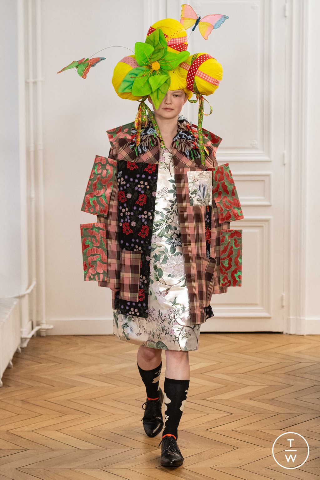 Fashion Week Paris Fall/Winter 2024 look 30 de la collection Walter Van Beirendonck menswear