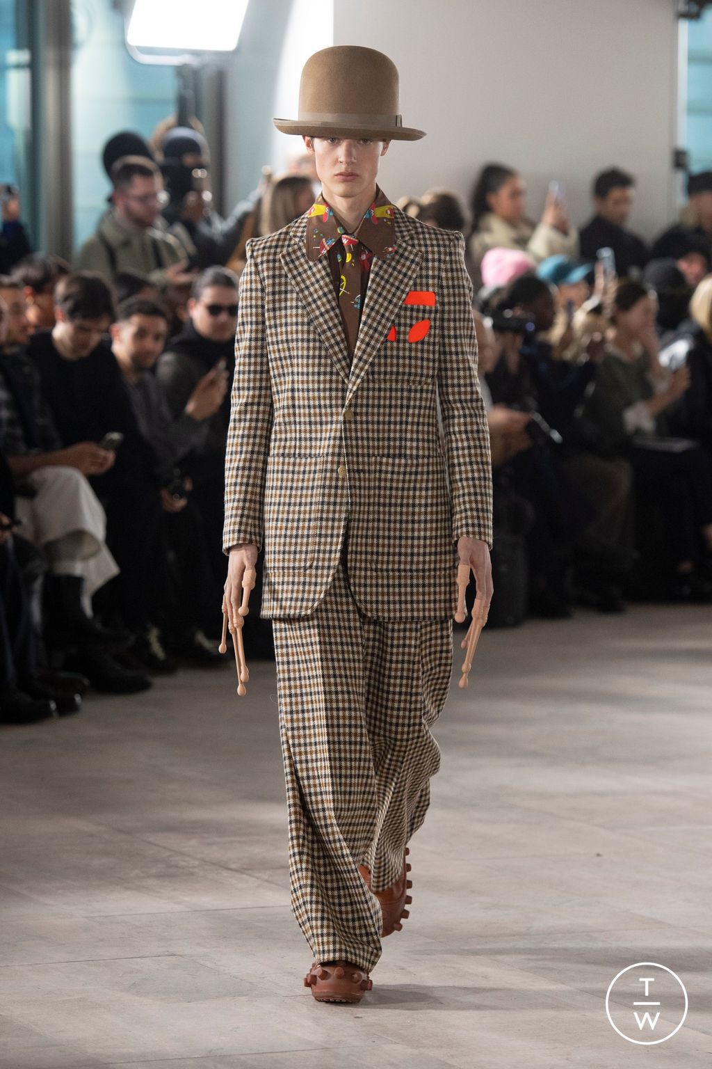 Fashion Week Paris Fall/Winter 2025 look 1 from the Walter Van Beirendonck collection menswear