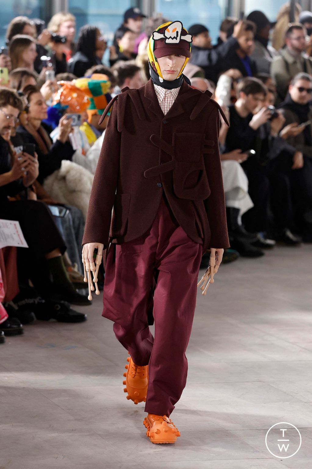 Fashion Week Paris Fall/Winter 2025 look 10 from the Walter Van Beirendonck collection menswear