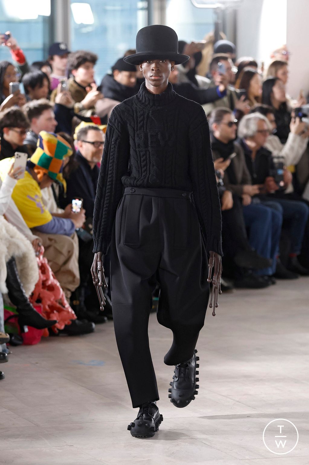 Fashion Week Paris Fall/Winter 2025 look 12 from the Walter Van Beirendonck collection menswear