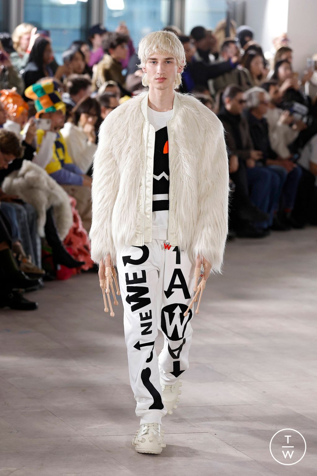 Fashion Week Paris Fall/Winter 2025 look 13 from the Walter Van Beirendonck collection menswear