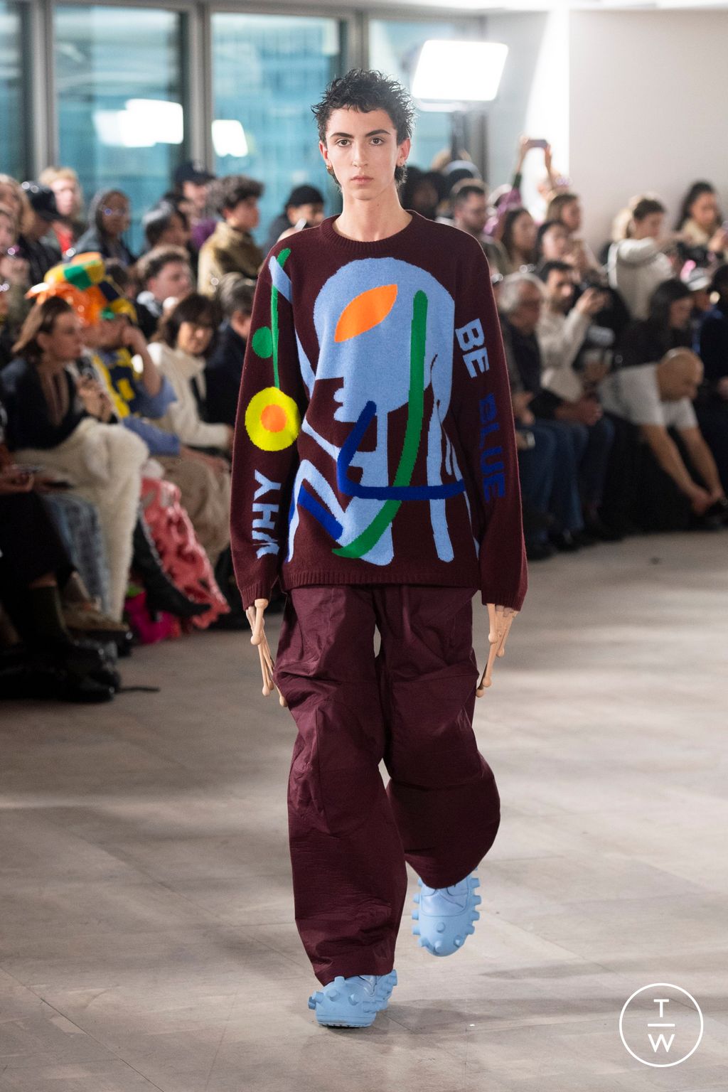 Fashion Week Paris Fall/Winter 2025 look 38 from the Walter Van Beirendonck collection menswear