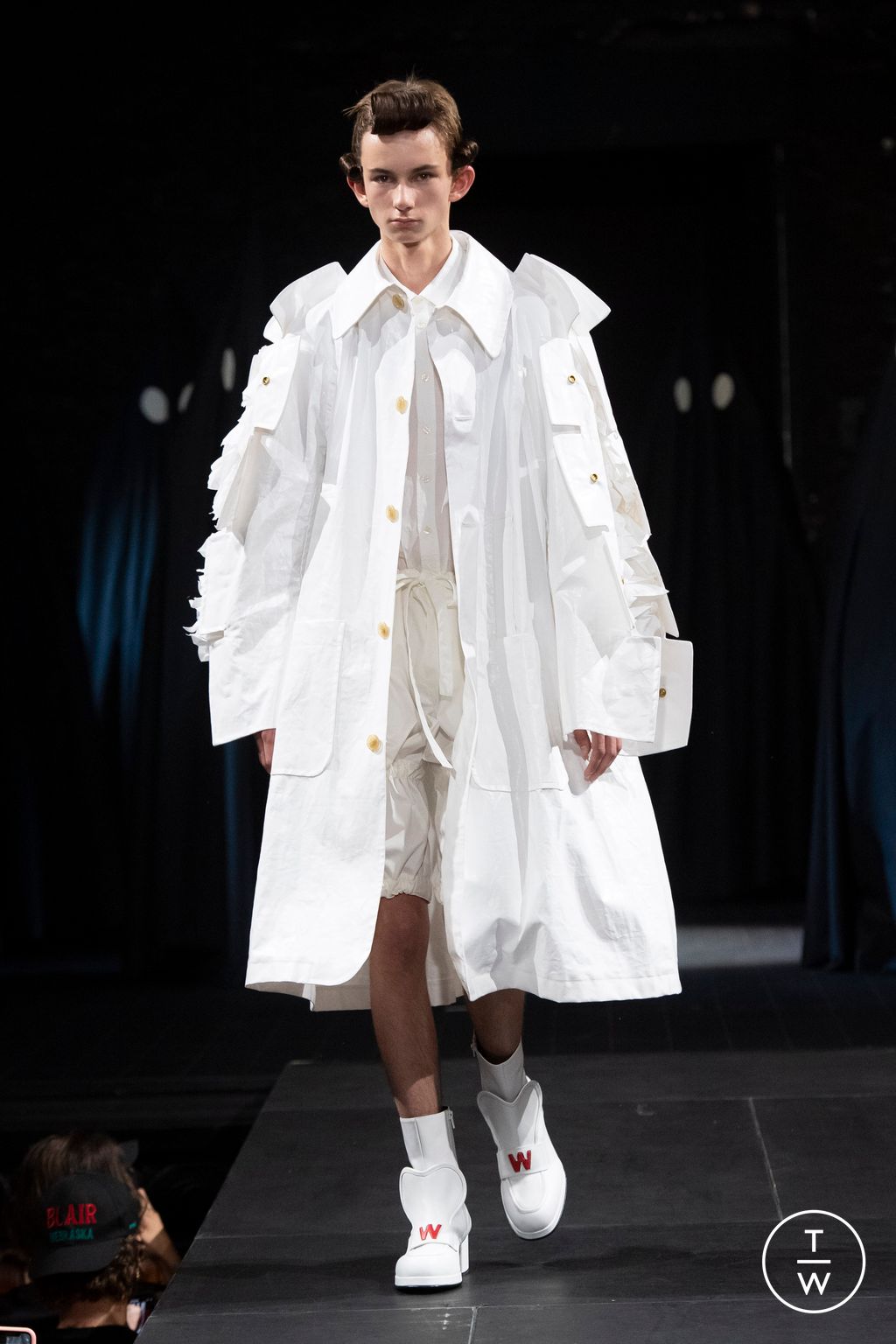 Fashion Week Paris Spring/Summer 2023 look 1 from the Walter Van Beirendonck collection menswear