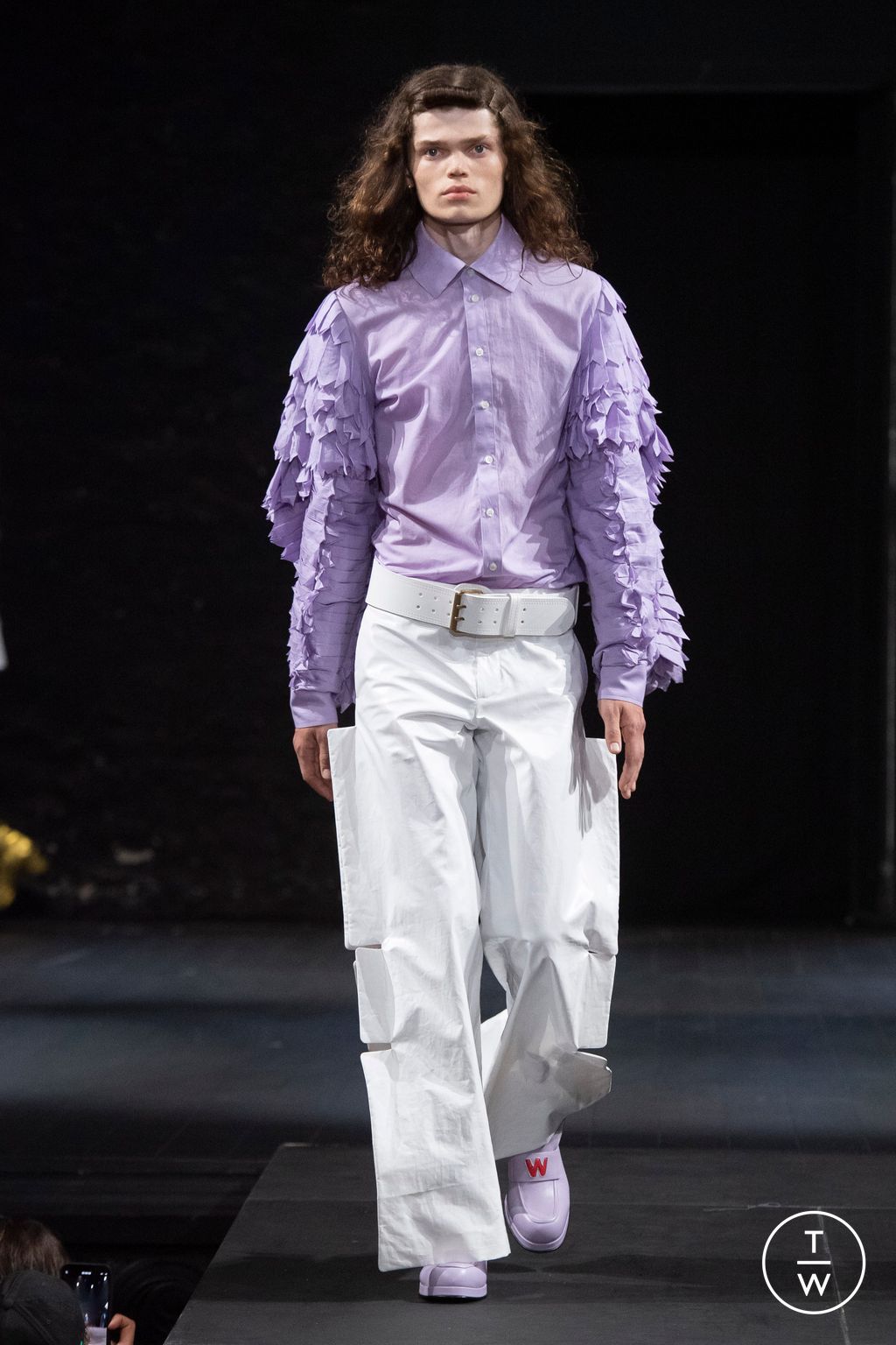 Fashion Week Paris Spring/Summer 2023 look 11 from the Walter Van Beirendonck collection 男装