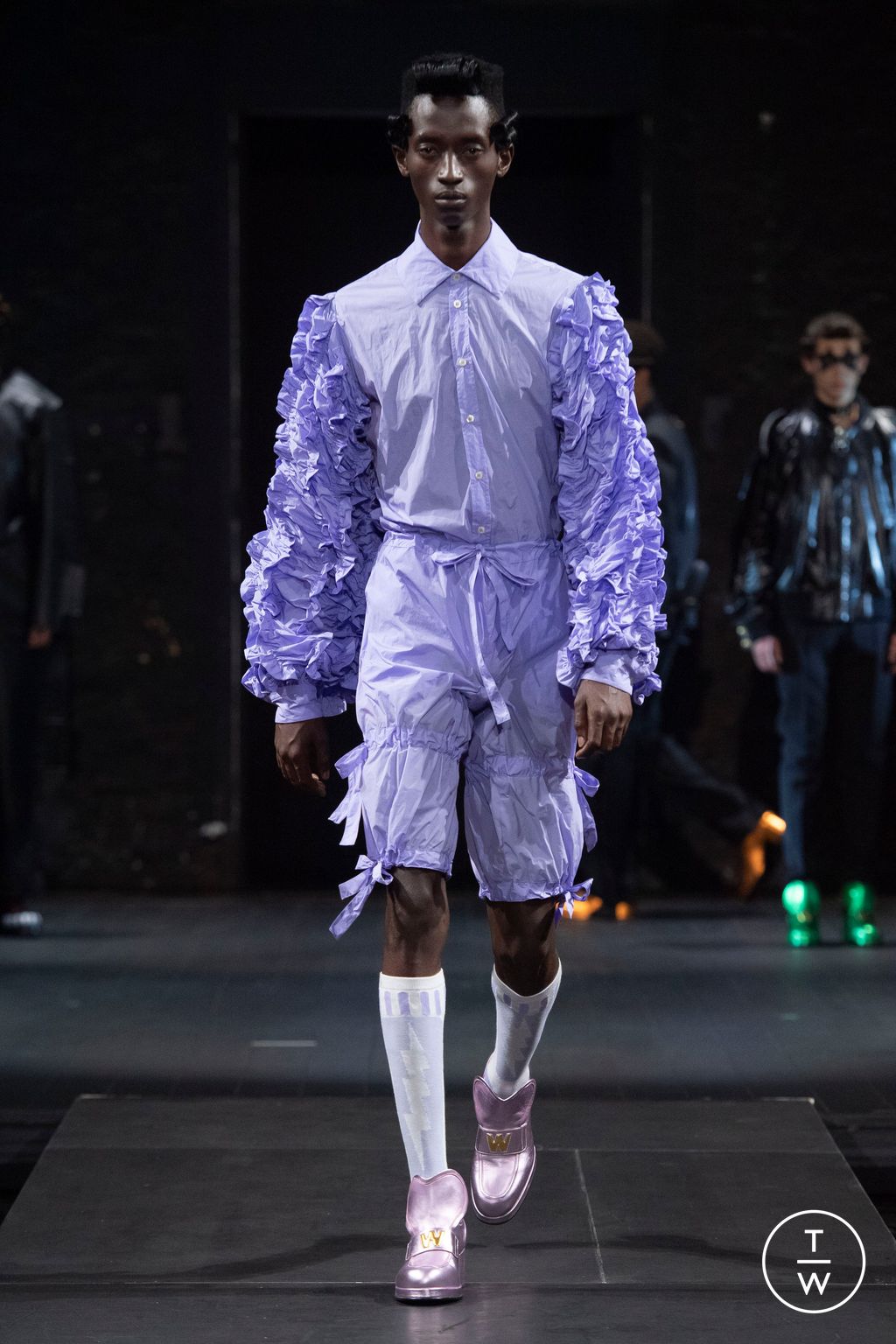 Fashion Week Paris Spring/Summer 2023 look 18 from the Walter Van Beirendonck collection 男装