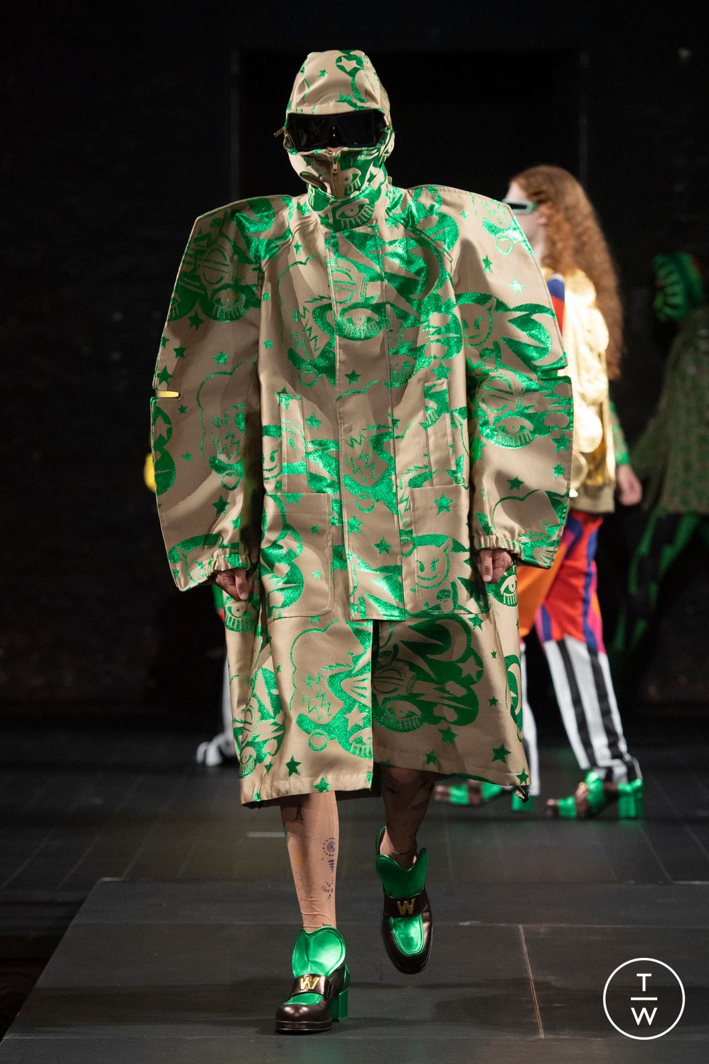 Fashion Week Paris Spring/Summer 2023 look 27 from the Walter Van Beirendonck collection 男装