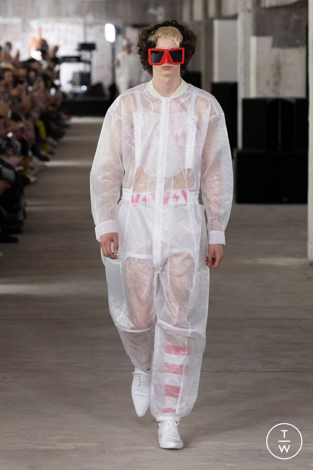 Fashion Week Paris Spring/Summer 2024 look 2 from the Walter Van Beirendonck collection menswear