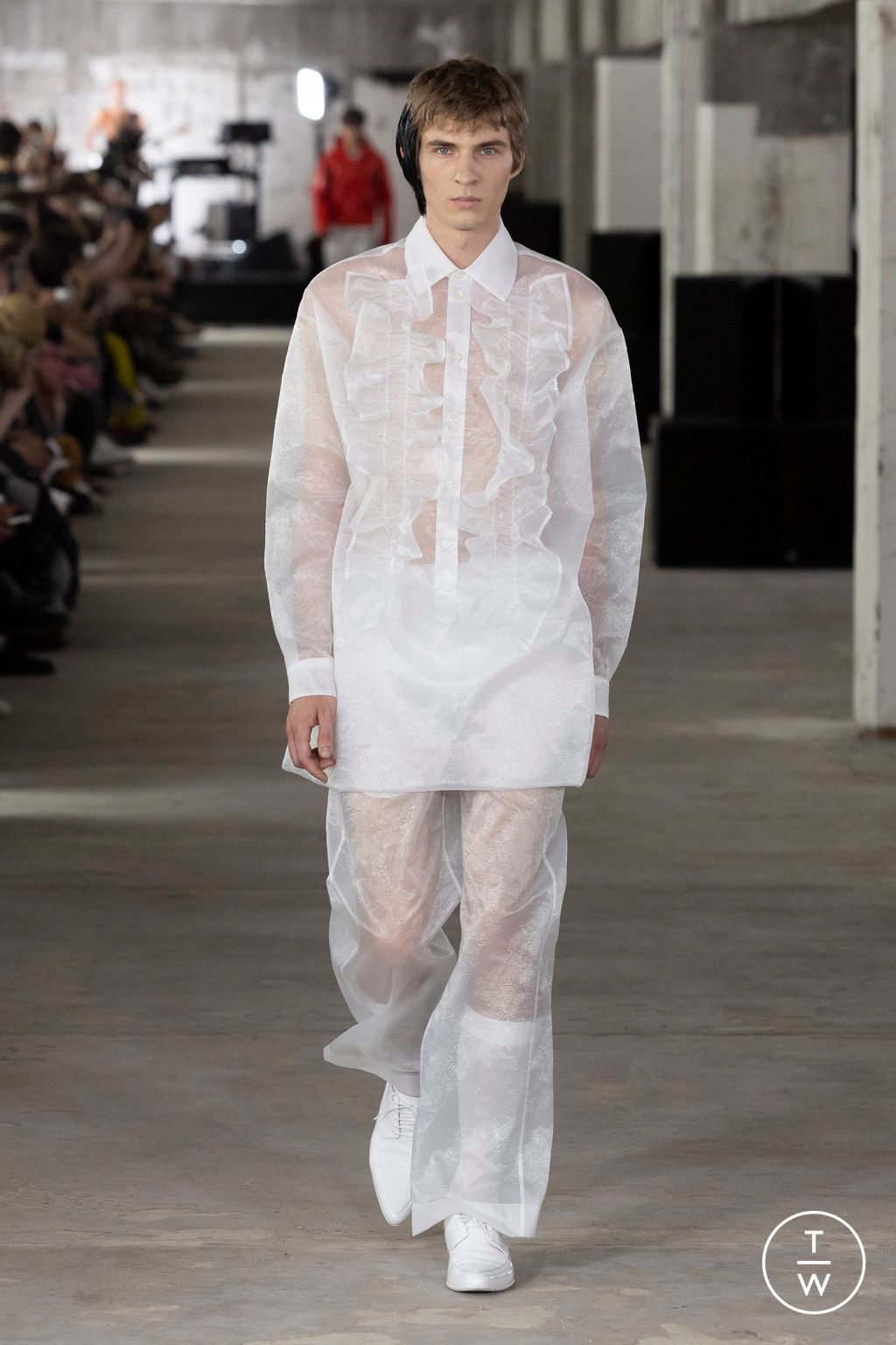 Fashion Week Paris Spring/Summer 2024 look 4 from the Walter Van Beirendonck collection 男装
