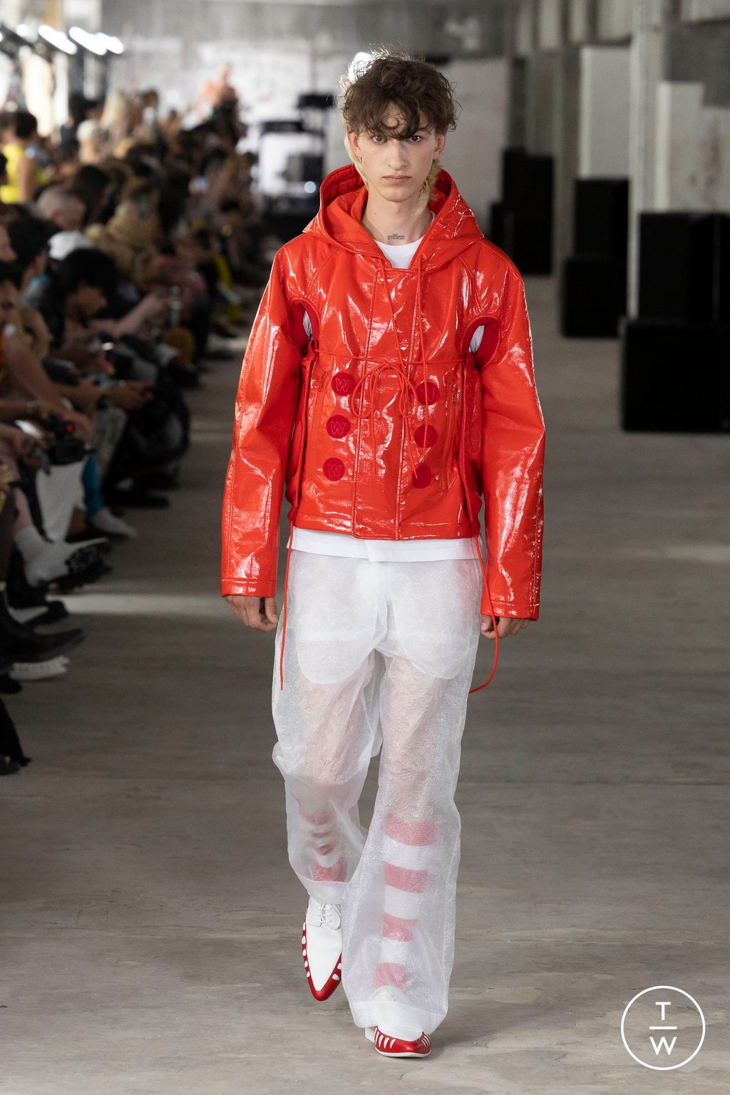 Fashion Week Paris Spring/Summer 2024 look 5 de la collection Walter Van Beirendonck menswear