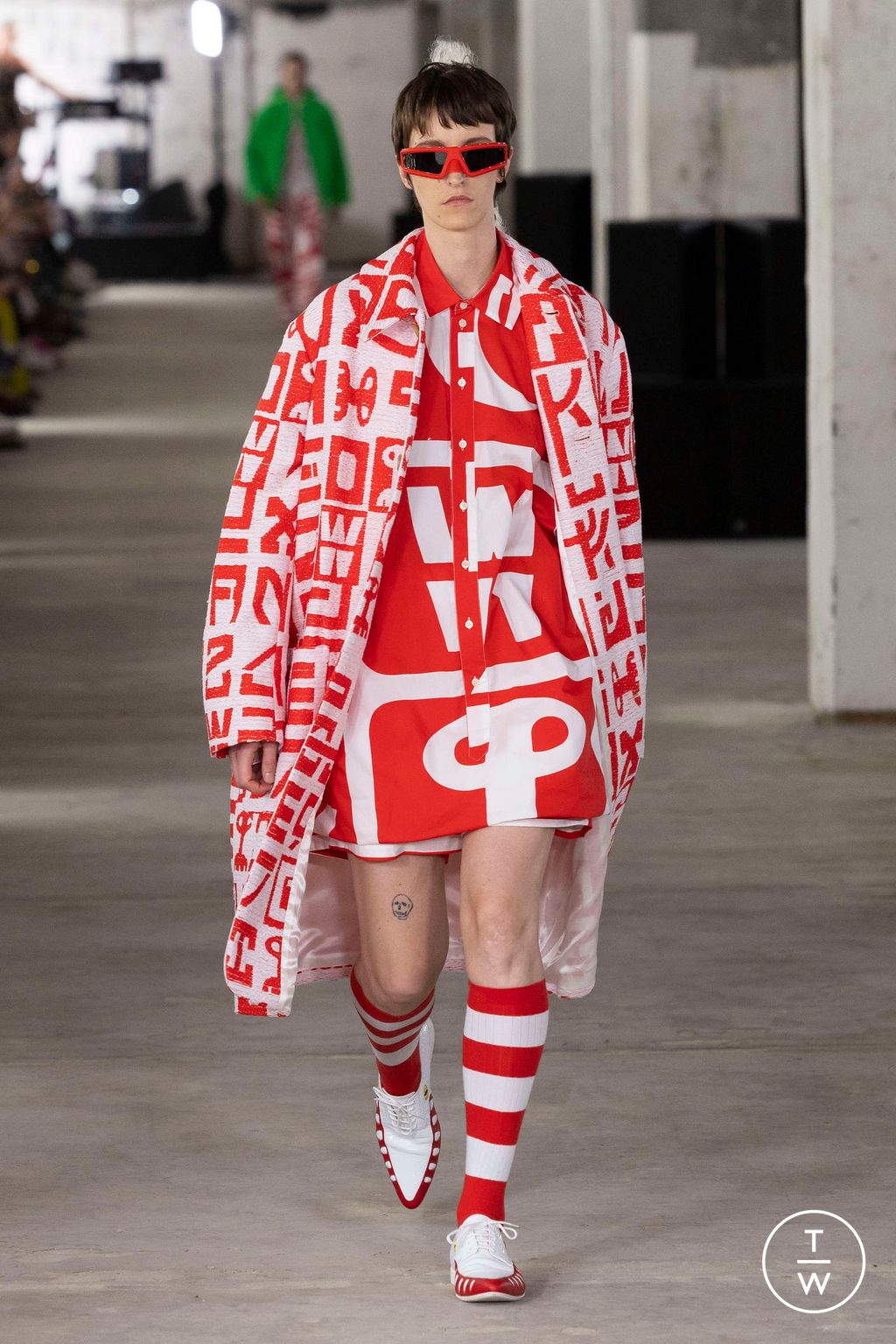 Fashion Week Paris Spring/Summer 2024 look 14 from the Walter Van Beirendonck collection menswear