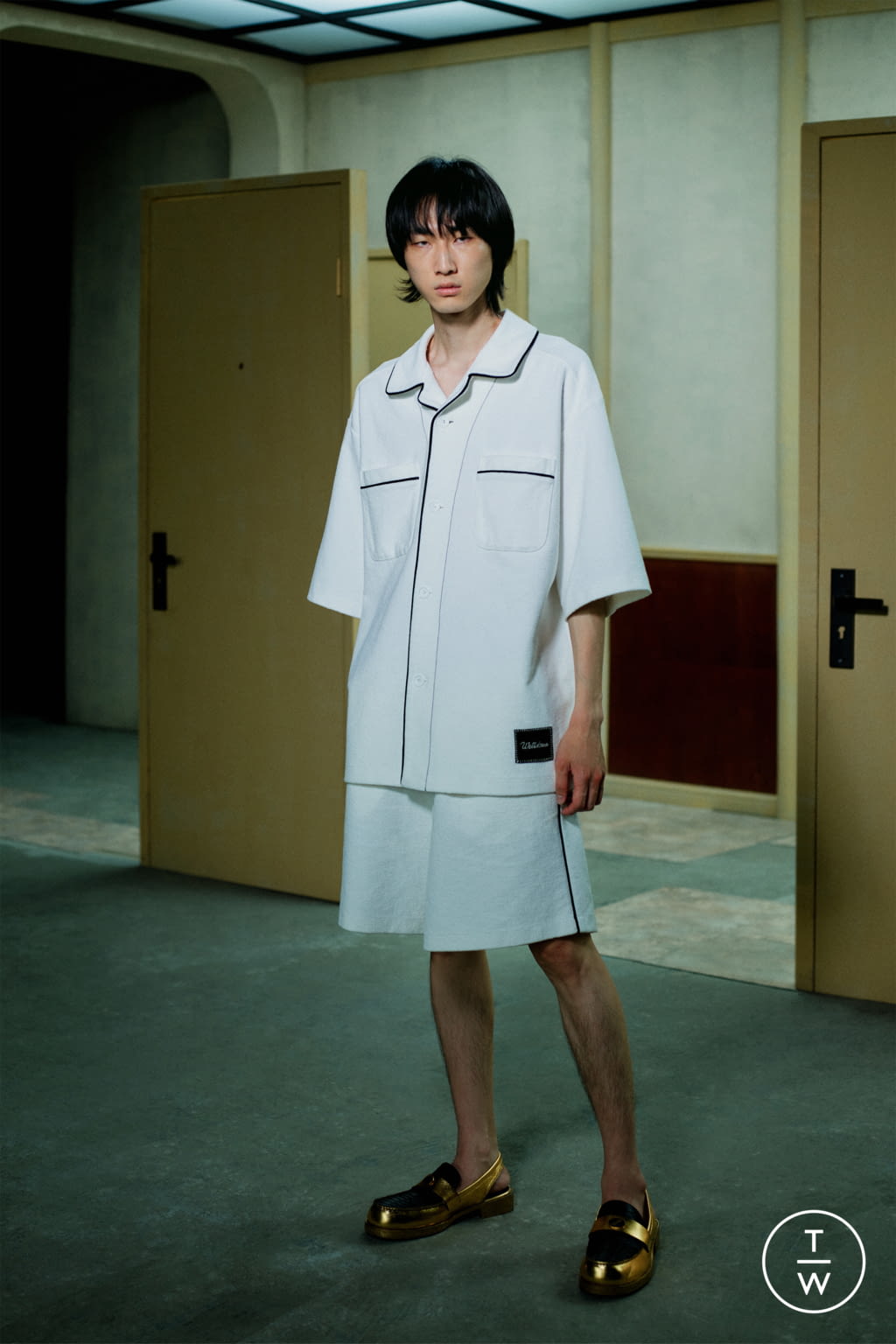 Fashion Week Paris Spring/Summer 2021 look 29 from the WE11DONE collection menswear