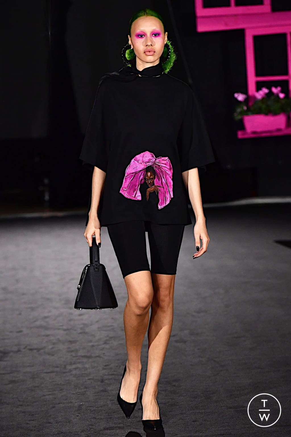 Fashion Week Paris Spring/Summer 2022 look 12 from the WEINSANTO collection womenswear