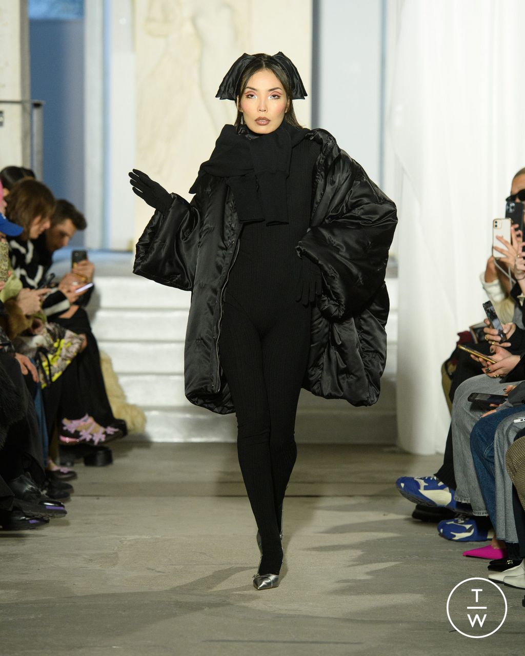 Fashion Week Paris Fall/Winter 2023 look 4 from the WEINSANTO collection 女装