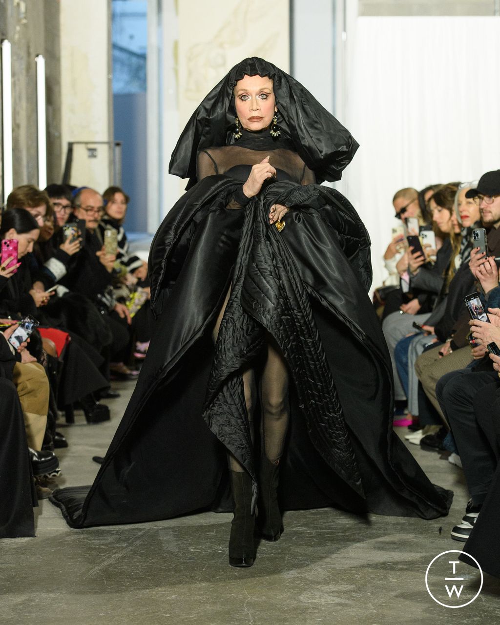 Fashion Week Paris Fall/Winter 2023 look 12 from the WEINSANTO collection womenswear