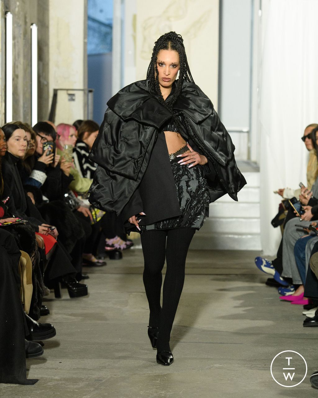 Fashion Week Paris Fall/Winter 2023 look 16 from the WEINSANTO collection womenswear