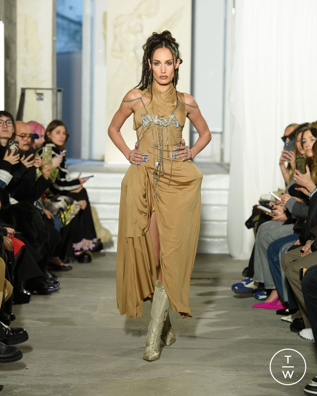 Fashion Week Paris Fall/Winter 2023 look 21 de la collection WEINSANTO womenswear