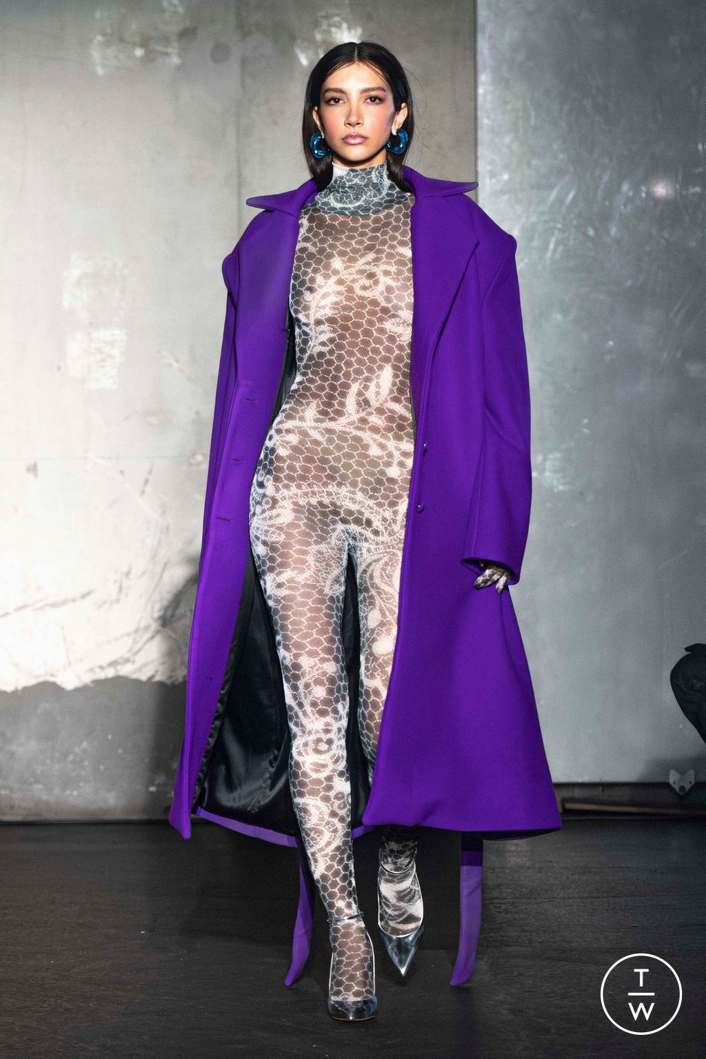 Fashion Week Paris Fall/Winter 2024 look 15 de la collection WEINSANTO womenswear