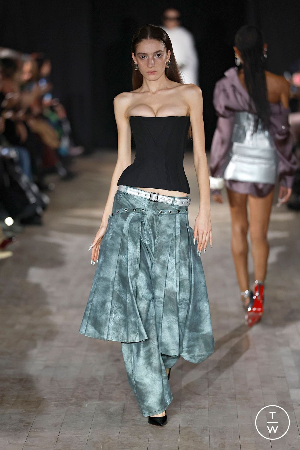 Fashion Week Paris Fall/Winter 2025 look 3 from the WEINSANTO collection womenswear