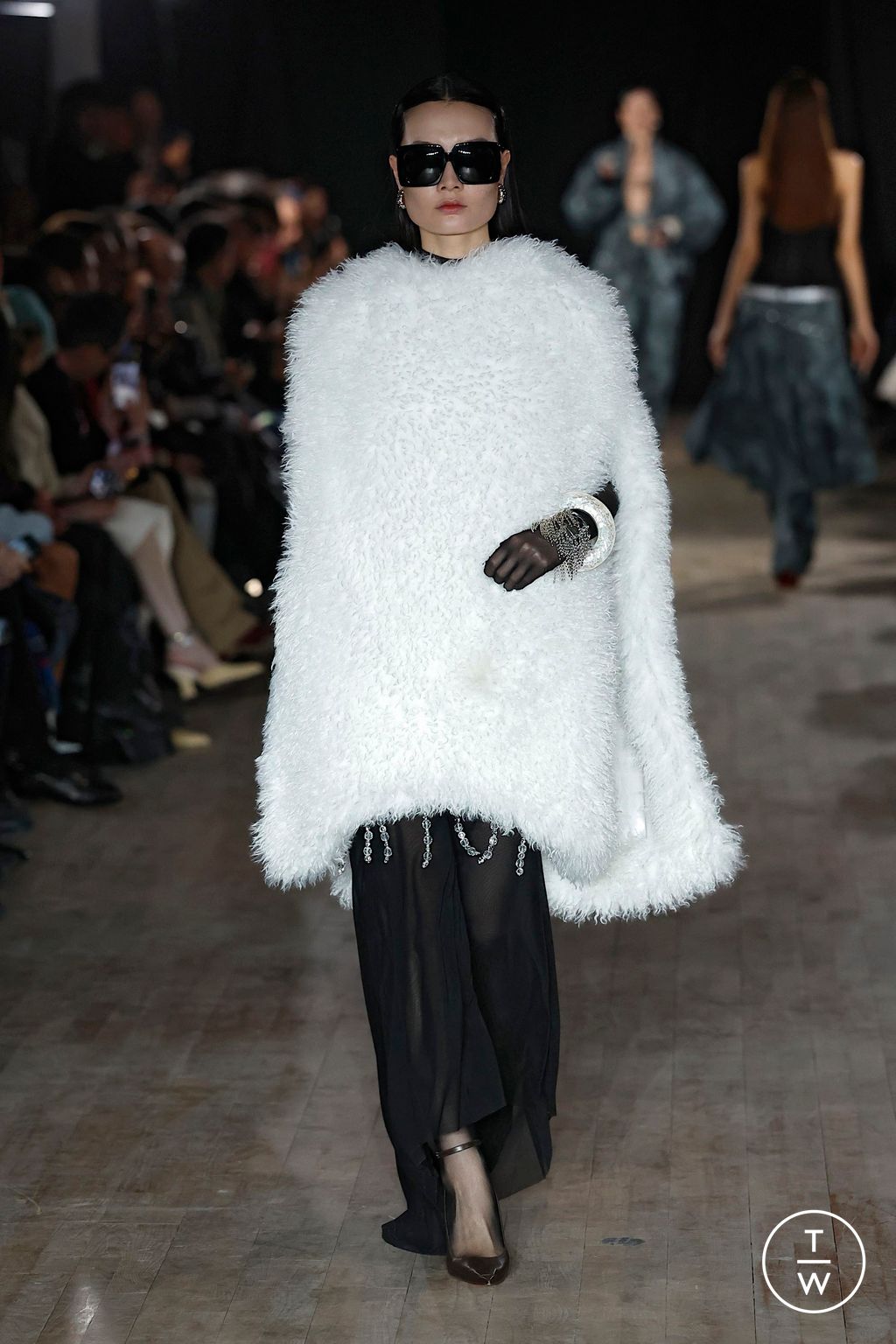Fashion Week Paris Fall/Winter 2025 look 4 from the WEINSANTO collection womenswear