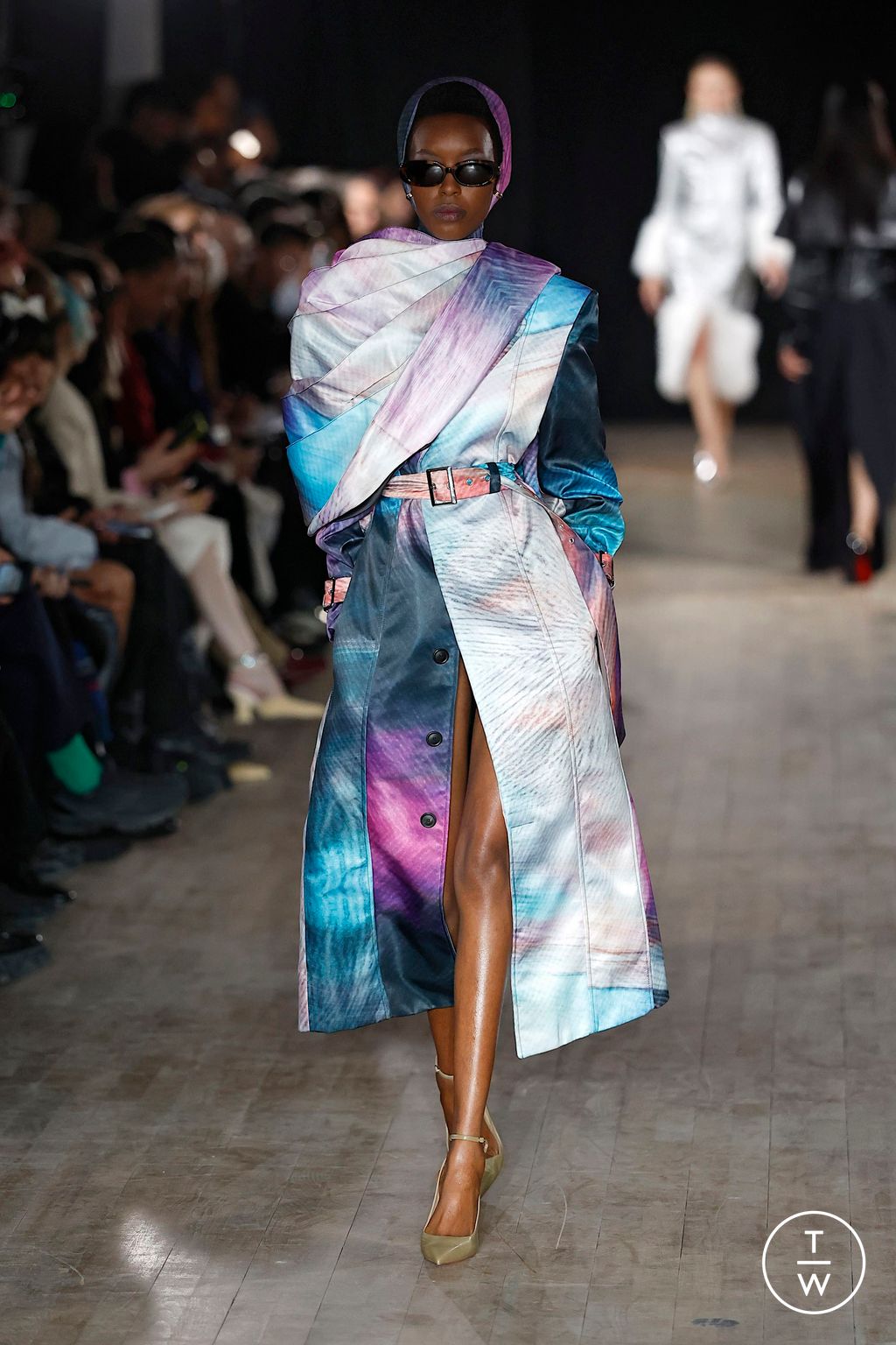 Fashion Week Paris Fall/Winter 2025 look 16 from the WEINSANTO collection womenswear