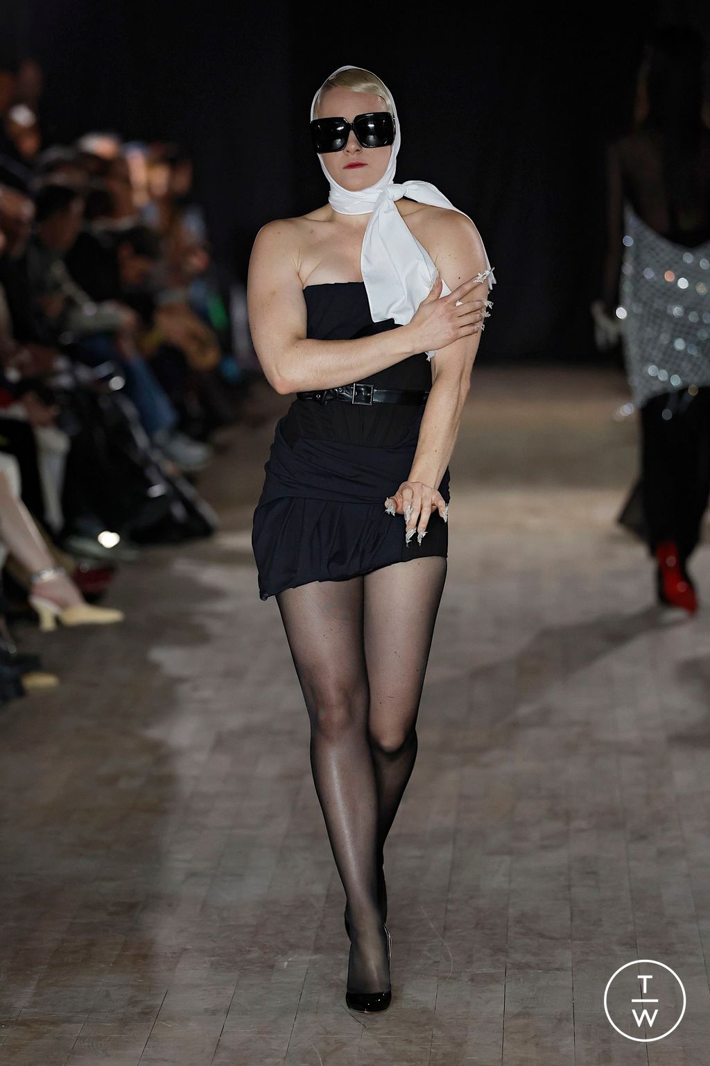 Fashion Week Paris Fall/Winter 2025 look 22 from the WEINSANTO collection womenswear