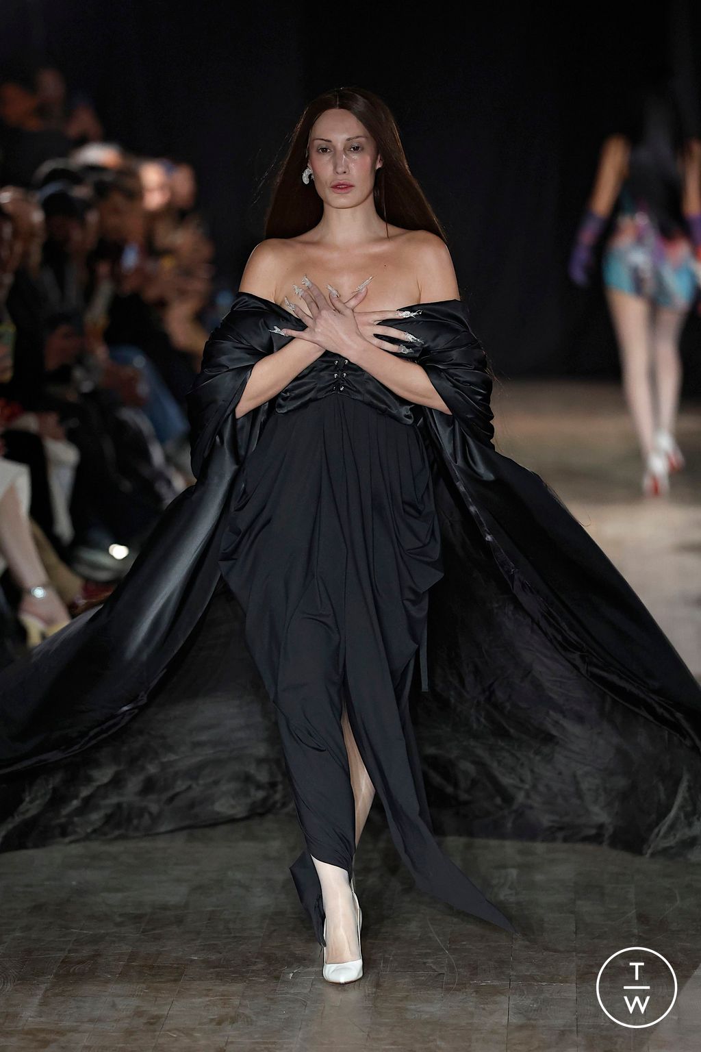 Fashion Week Paris Fall/Winter 2025 look 30 de la collection WEINSANTO womenswear