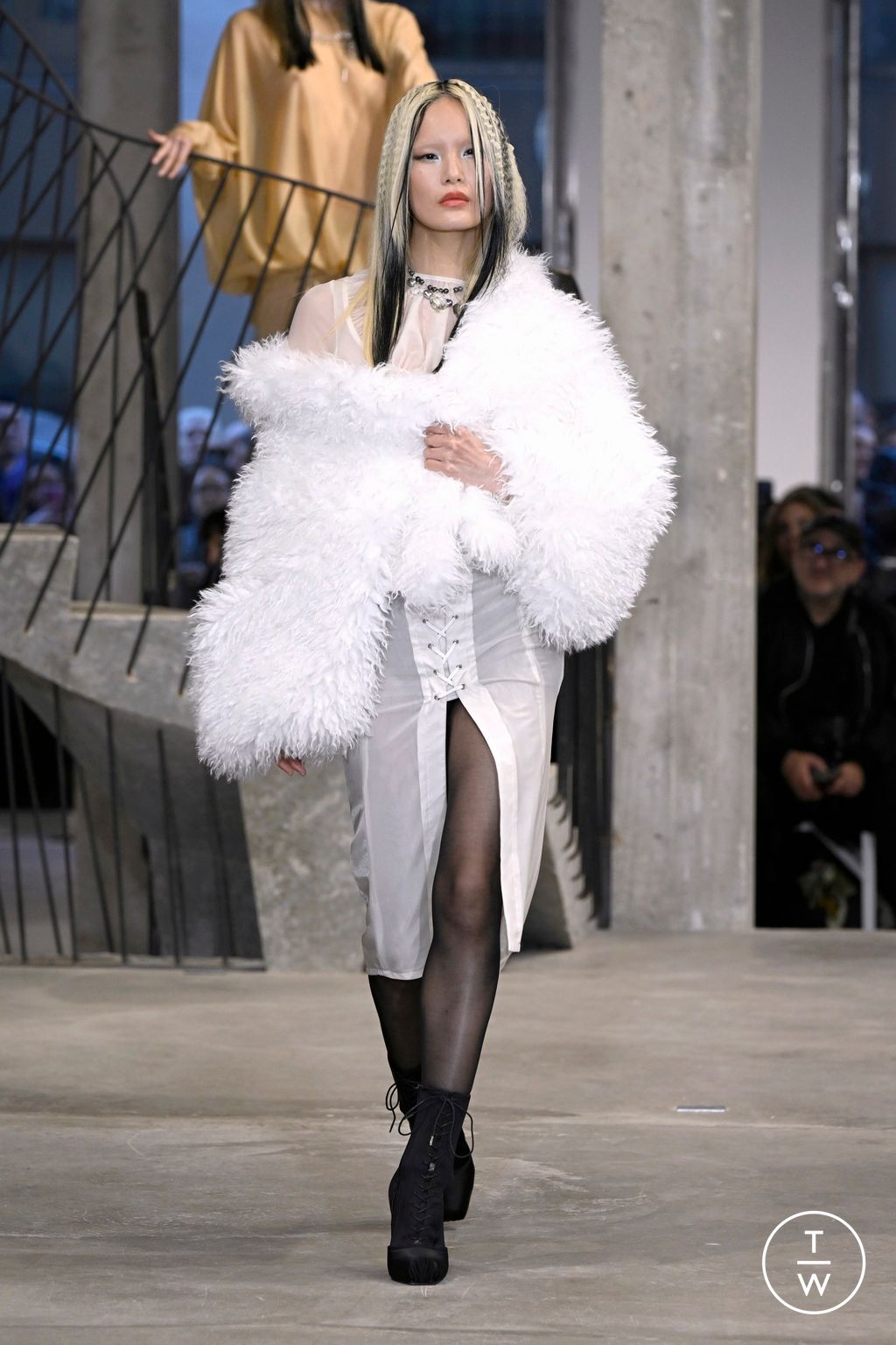 Fashion Week Paris Fall/Winter 2026 look 35 from the WEINSANTO collection womenswear