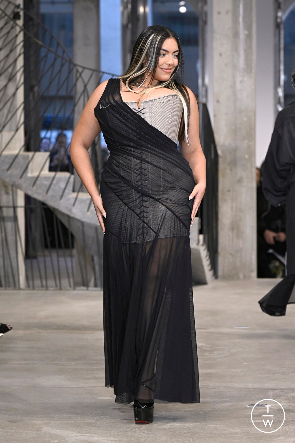 Fashion Week Paris Fall/Winter 2026 look 42 from the WEINSANTO collection womenswear