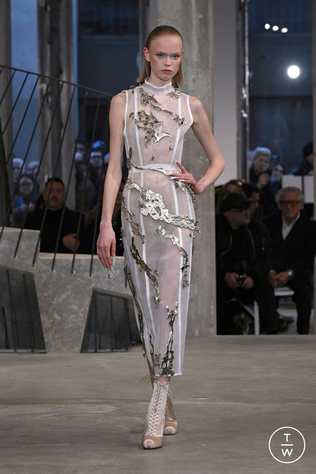 Fashion Week Paris Fall/Winter 2026 look 44 de la collection WEINSANTO womenswear