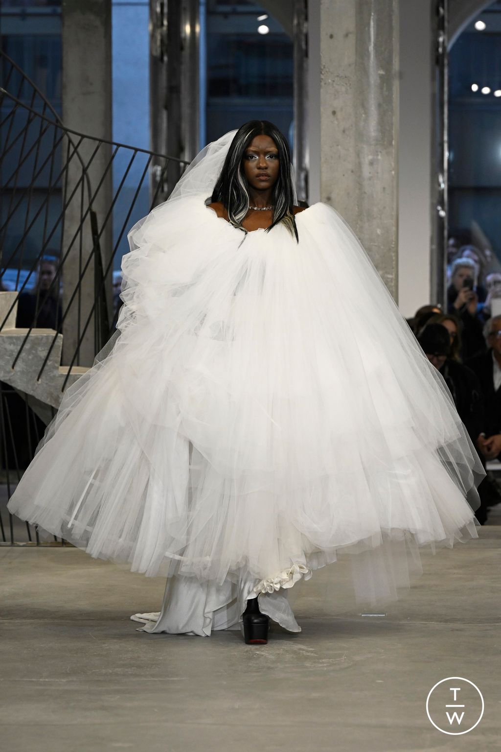 Fashion Week Paris Fall/Winter 2026 look 57 from the WEINSANTO collection womenswear