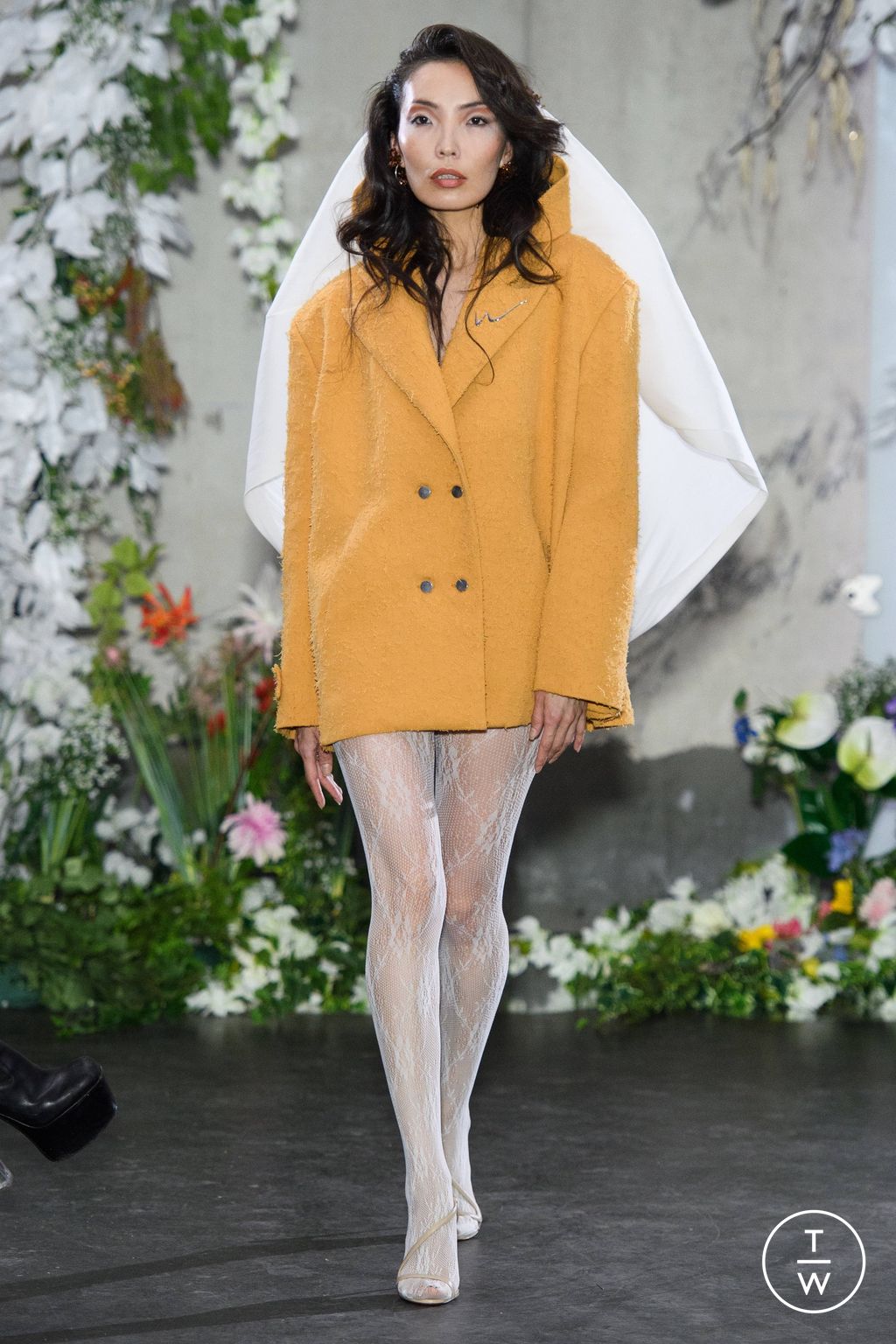 Fashion Week Paris Spring/Summer 2024 look 16 from the WEINSANTO collection womenswear
