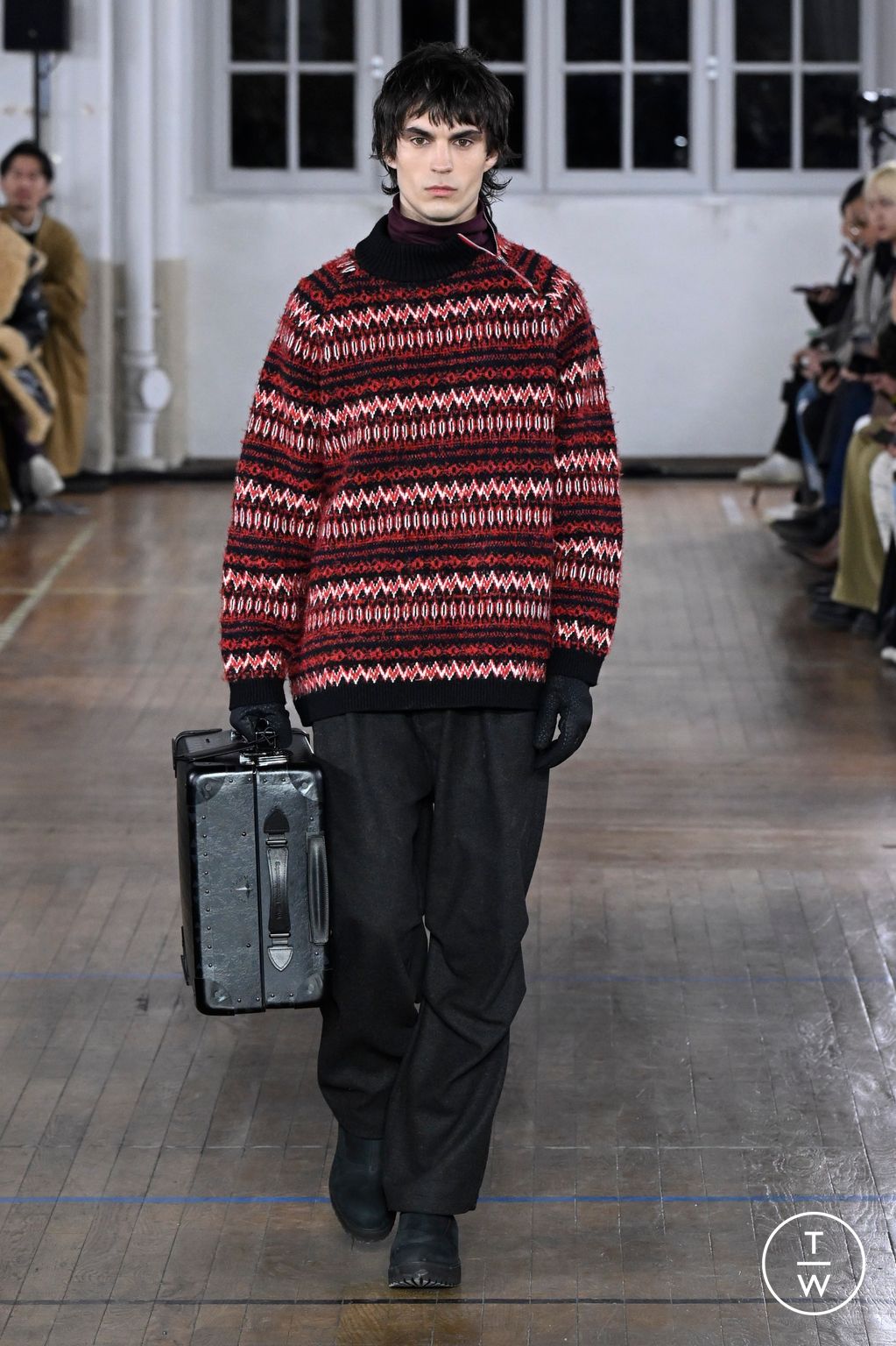 Fashion Week Paris Fall/Winter 2024 look 1 from the White Mountaineering collection menswear