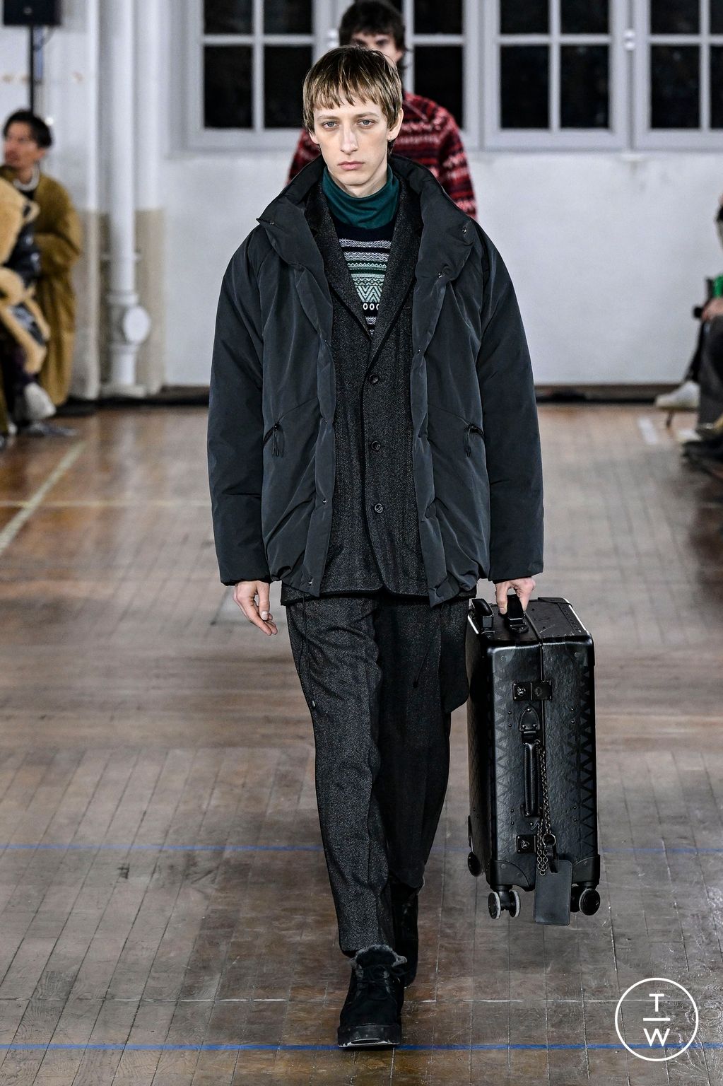 Fashion Week Paris Fall/Winter 2024 look 5 from the White Mountaineering collection menswear