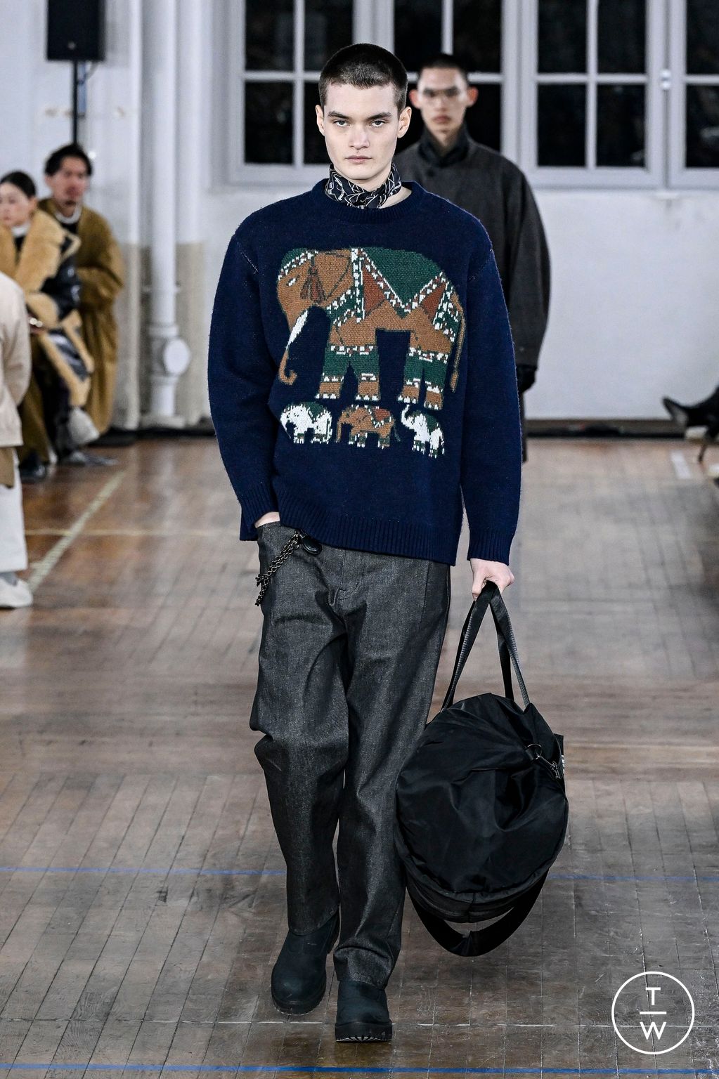 Fashion Week Paris Fall/Winter 2024 look 10 from the White Mountaineering collection menswear