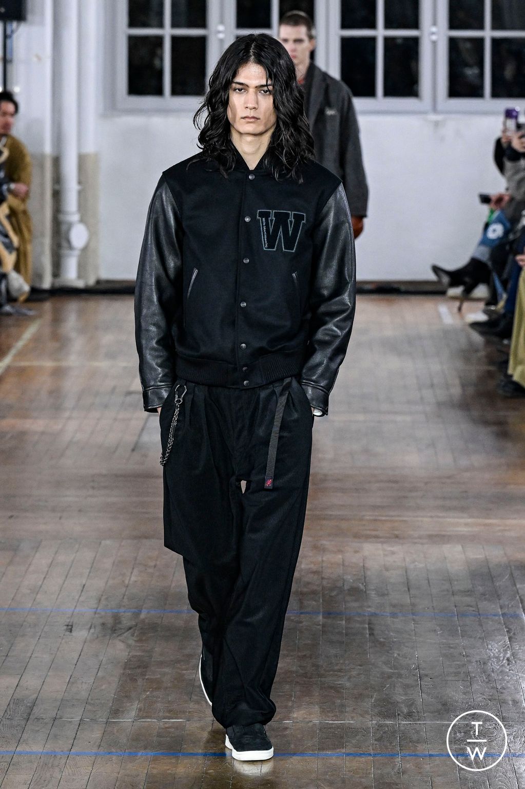 Fashion Week Paris Fall/Winter 2024 look 11 from the White Mountaineering collection 男装