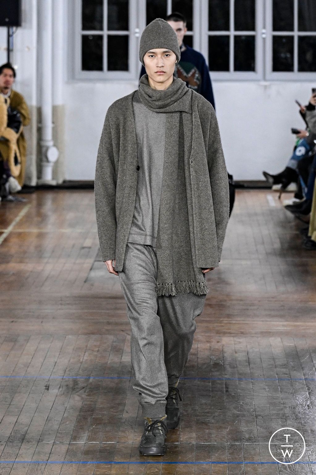 Fashion Week Paris Fall/Winter 2024 look 13 from the White Mountaineering collection menswear