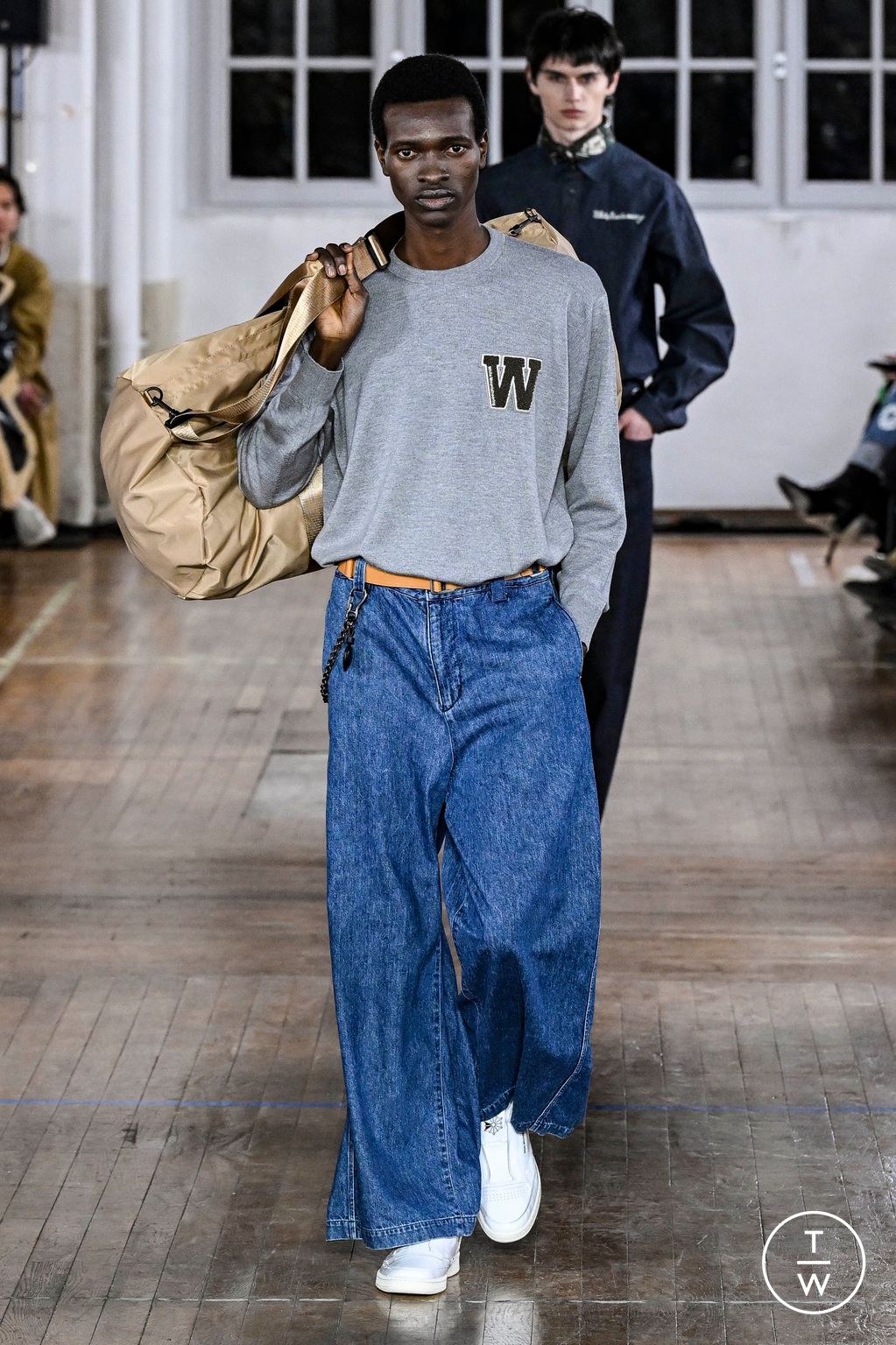 Fashion Week Paris Fall/Winter 2024 look 28 de la collection White Mountaineering menswear