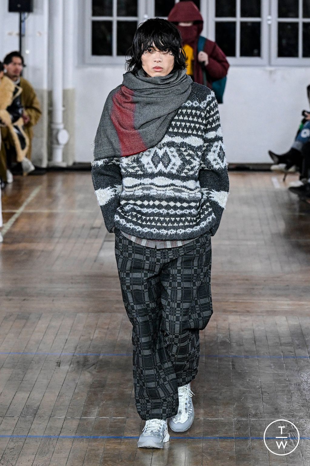 Fashion Week Paris Fall/Winter 2024 look 35 from the White Mountaineering collection menswear