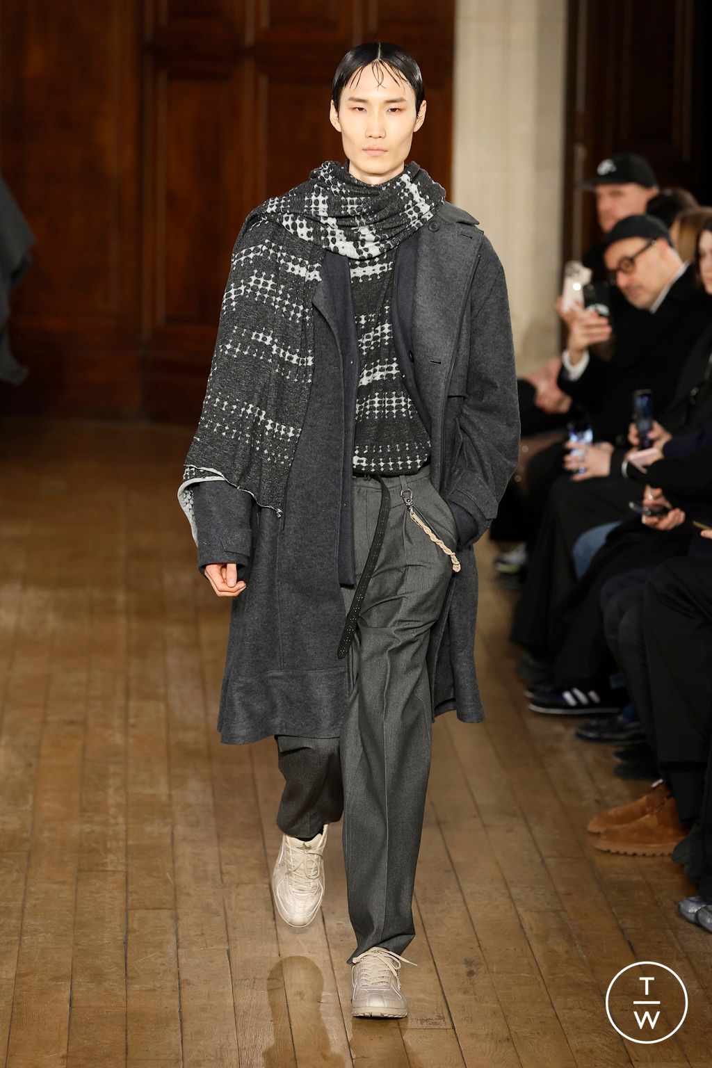 Fashion Week Paris Fall/Winter 2025 look 5 de la collection White Mountaineering menswear