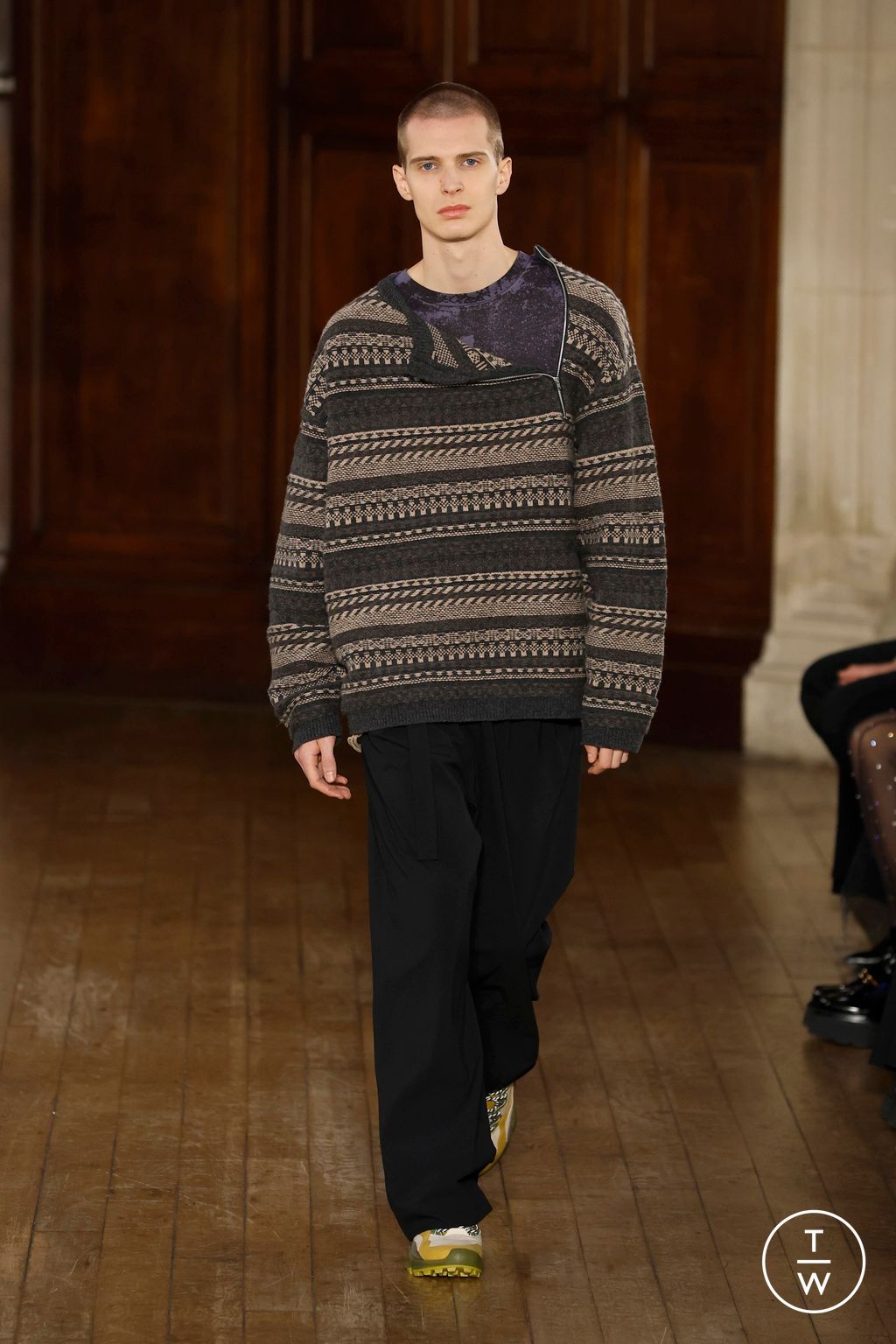 Fashion Week Paris Fall/Winter 2025 look 15 from the White Mountaineering collection menswear