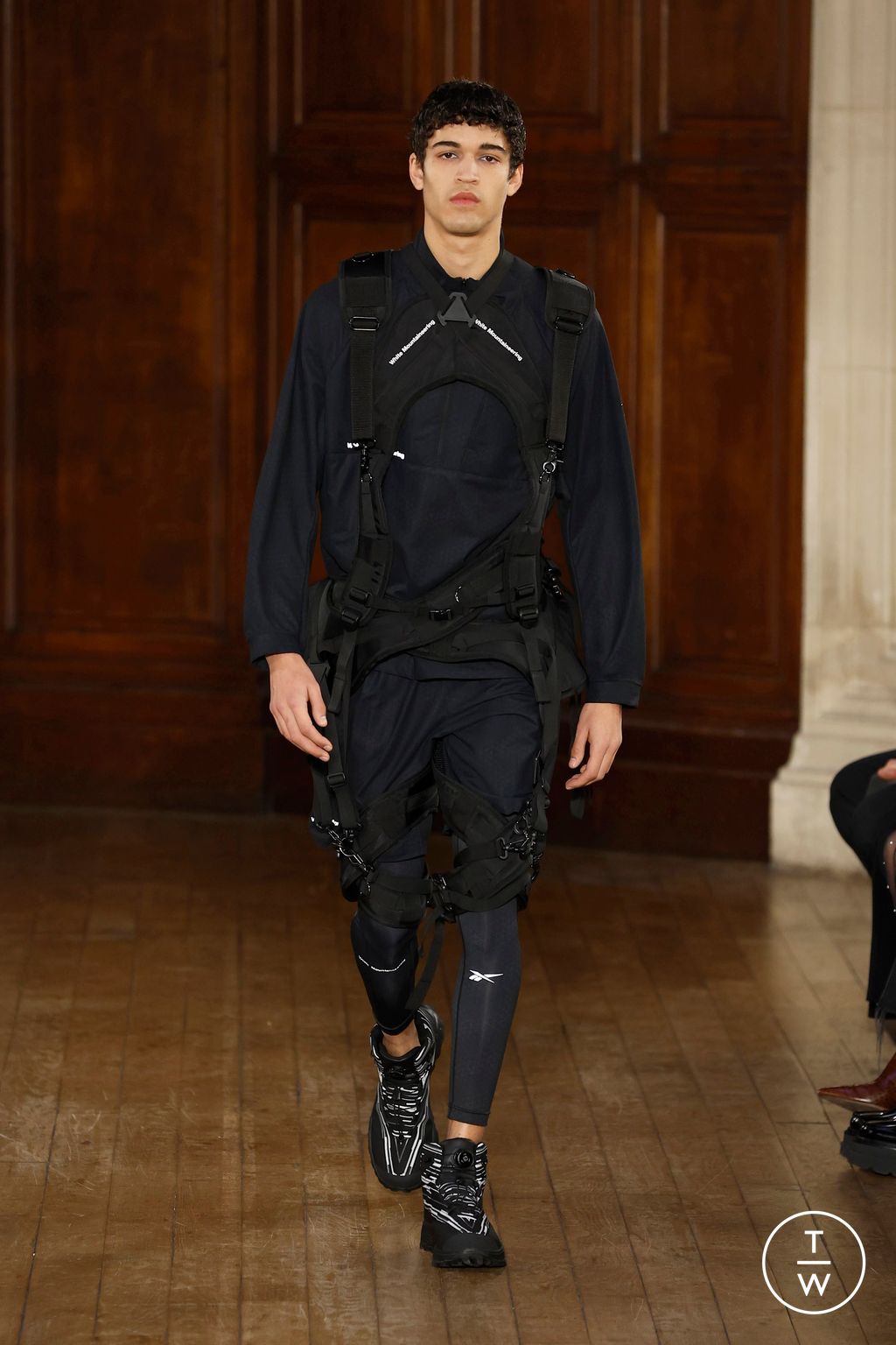 Fashion Week Paris Fall/Winter 2025 look 24 from the White Mountaineering collection menswear