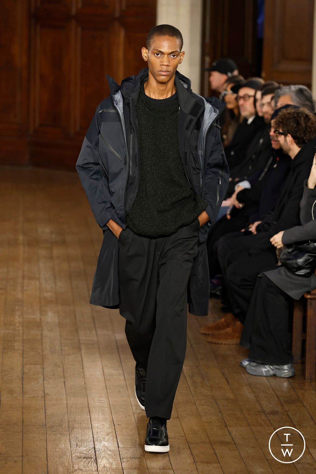 Fashion Week Paris Fall/Winter 2025 look 33 from the White Mountaineering collection menswear
