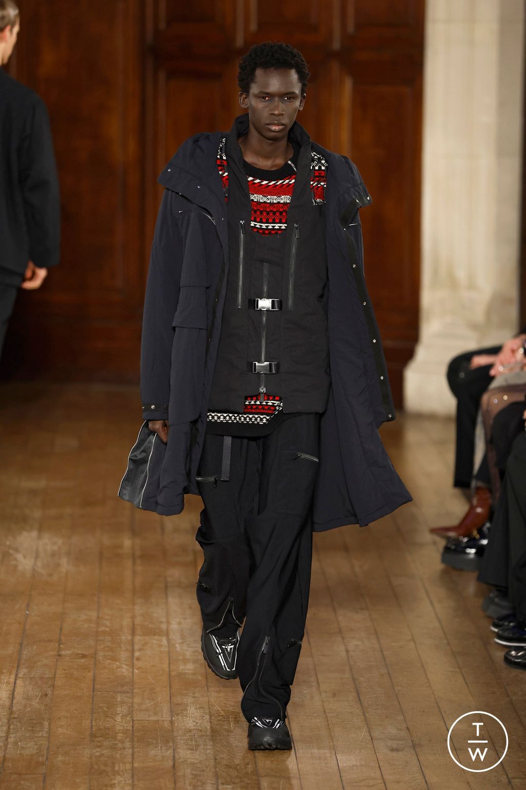 Fashion Week Paris Fall/Winter 2025 look 34 from the White Mountaineering collection menswear