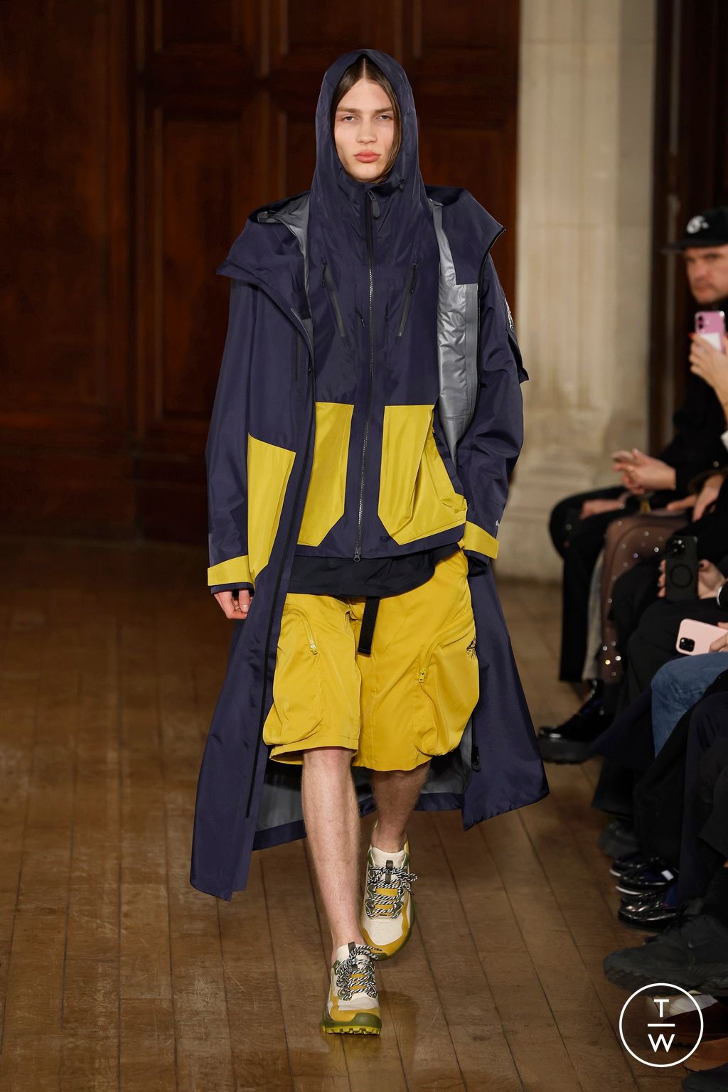 Fashion Week Paris Fall/Winter 2025 look 43 from the White Mountaineering collection menswear