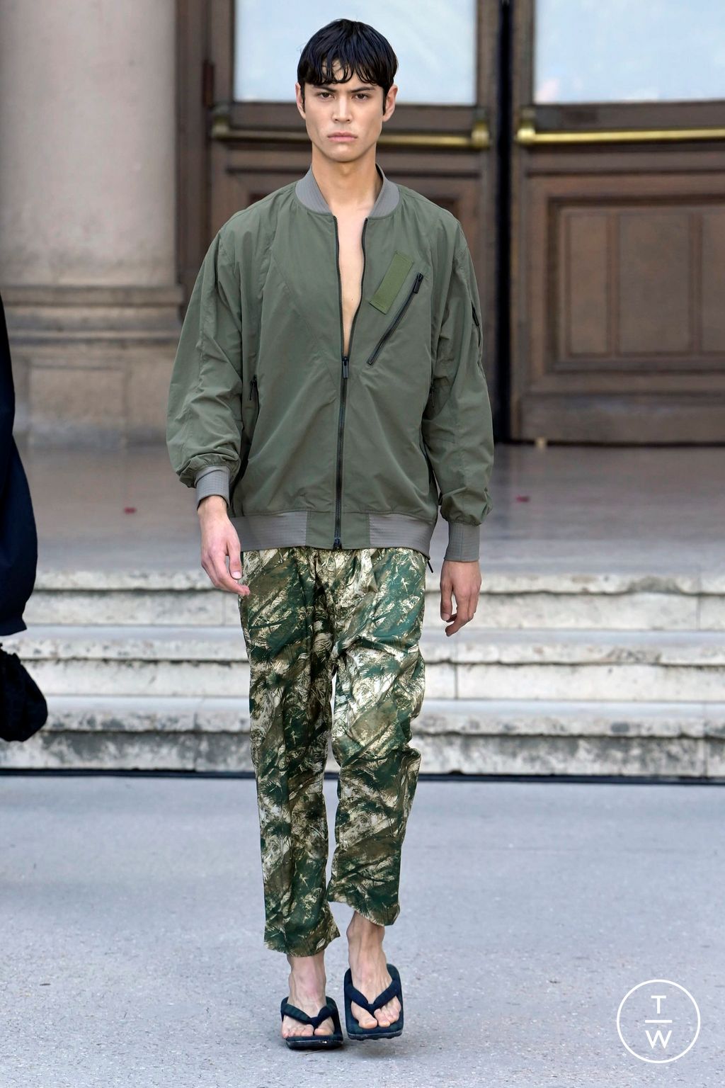 Fashion Week Paris Spring/Summer 2024 look 26 from the White Mountaineering collection menswear