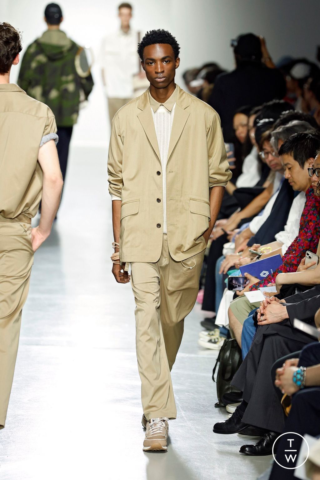 Fashion Week Paris Spring/Summer 2025 look 11 from the White Mountaineering collection menswear