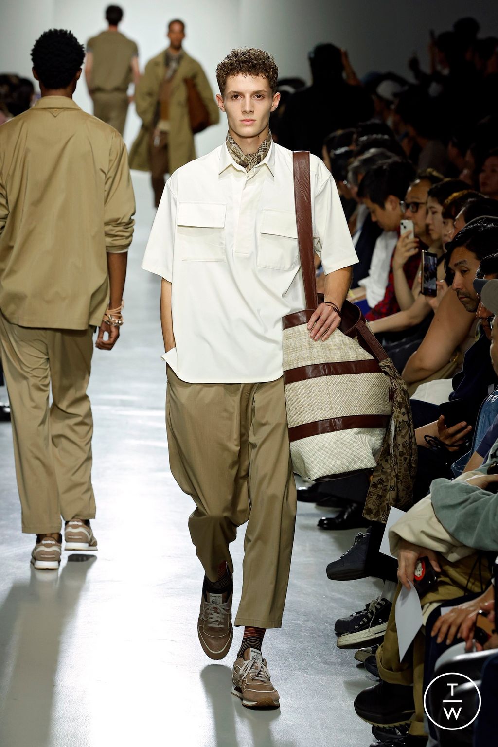 Fashion Week Paris Spring/Summer 2025 look 12 from the White Mountaineering collection menswear
