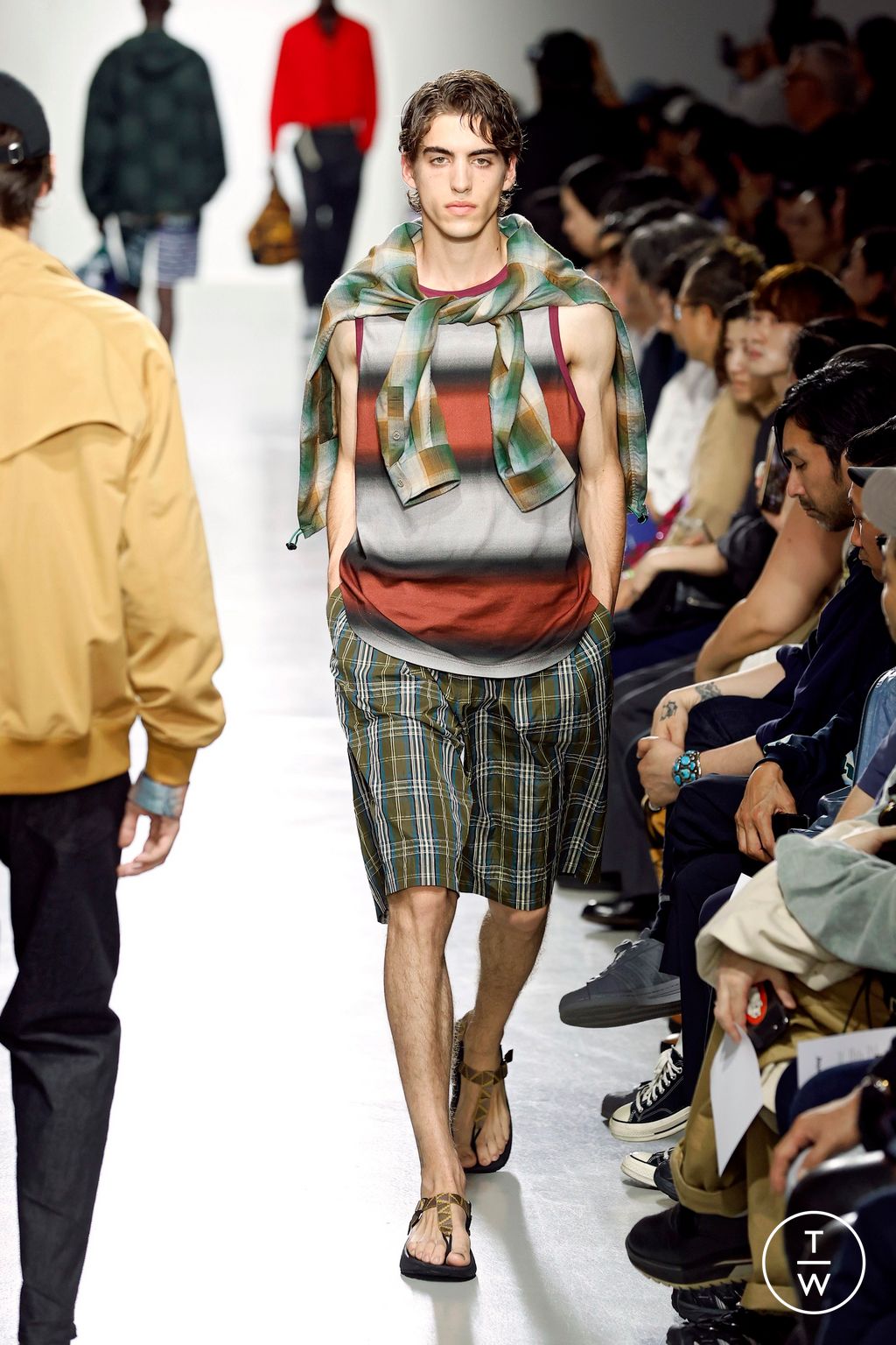Fashion Week Paris Spring/Summer 2025 look 34 from the White Mountaineering collection menswear